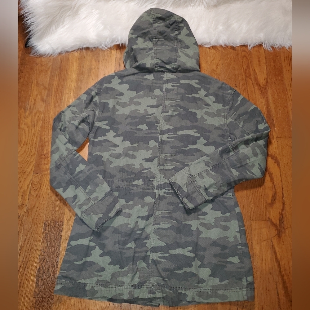 Universal Thread Camouflage Utility Jacket - Picture 3 of 12